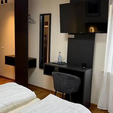 Adler Bed & Breakfast Dietingen